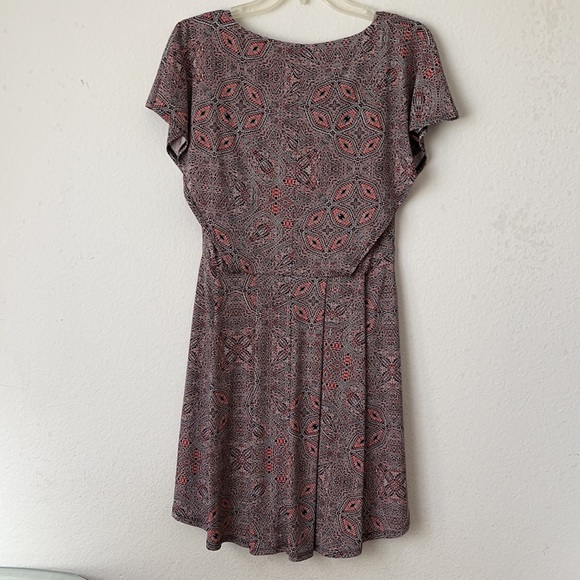 BCBGenaration brand size Medume. Its background color is black - Picture 2 of 3